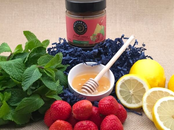 20251026_101109 Miel Crémeux Artisanal aux Fraises, Citron et Menthe 300g - Création Gourmande Unique, Médaillé Salon Saveurs des Plaisirs Gourmands - Fruits Lyophilisés